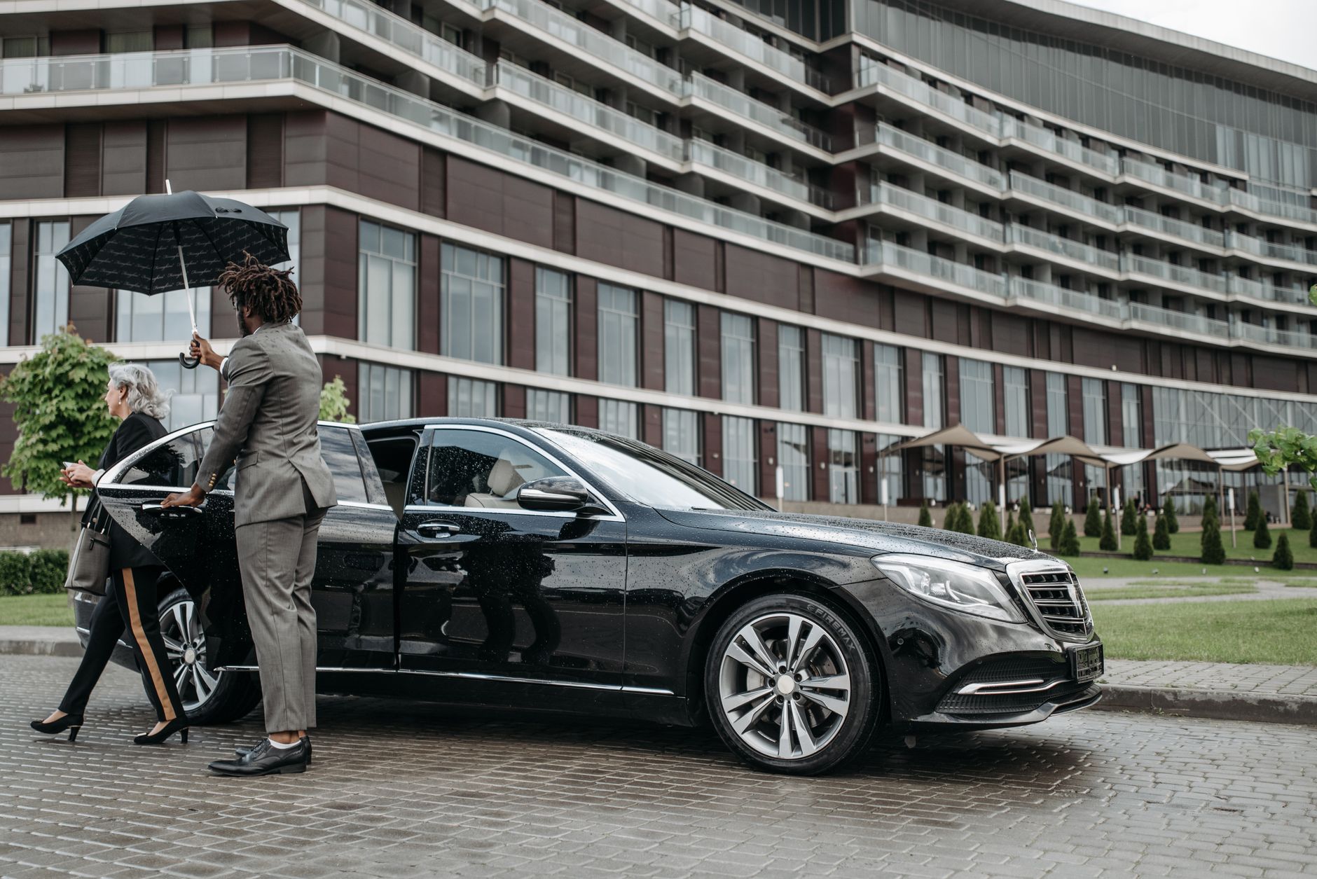 Chauffeur privé équipe à Narbonne
